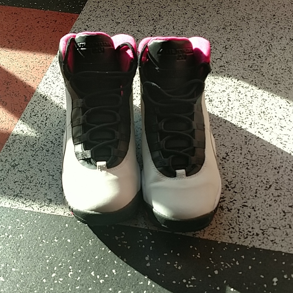 Jordans - Picture 3 of 4